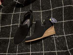 TOMS Kallie Women's Wedge Bootie Black Suede Size 7